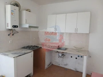 Apartamento T2 para Venda em Sé e São Lourenço