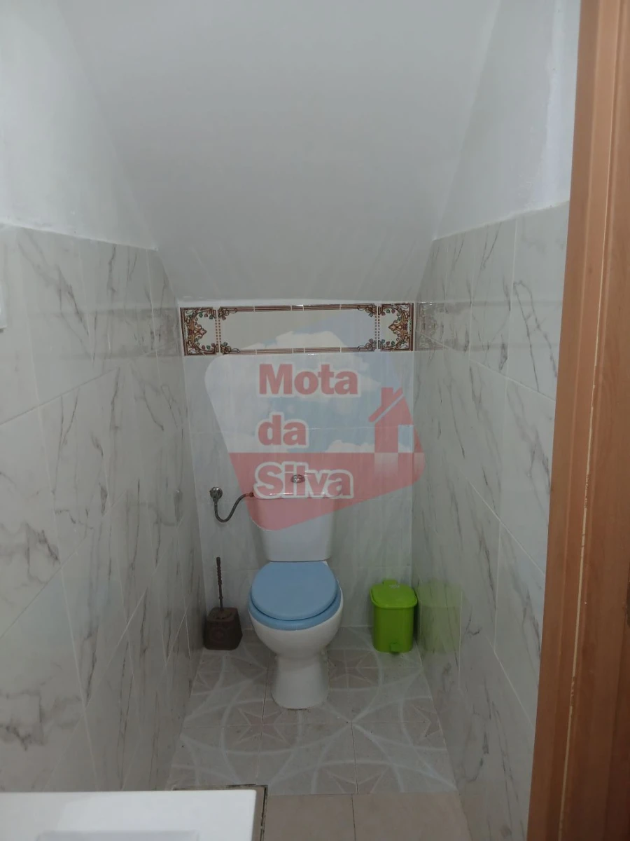 Apartamento T2 para Venda em Sé e São Lourenço Foto 18