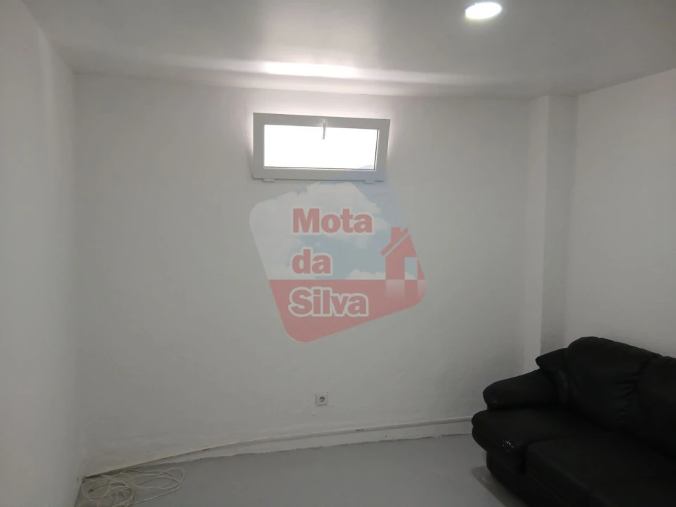 Apartamento T2 para Venda em Sé e São Lourenço Foto 10