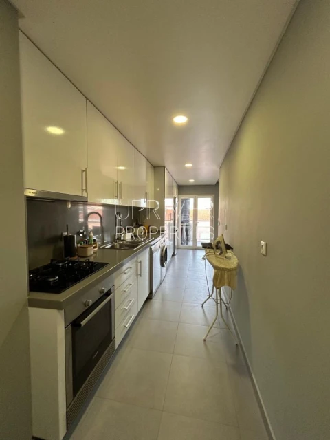 Apartamento T1 para Venda em Pontinha e Famões