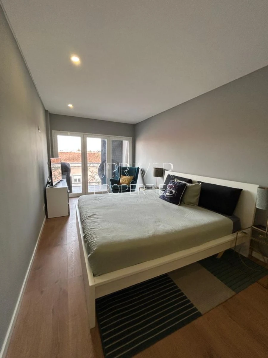 Apartamento T1 para Venda em Pontinha e Famões Foto 16