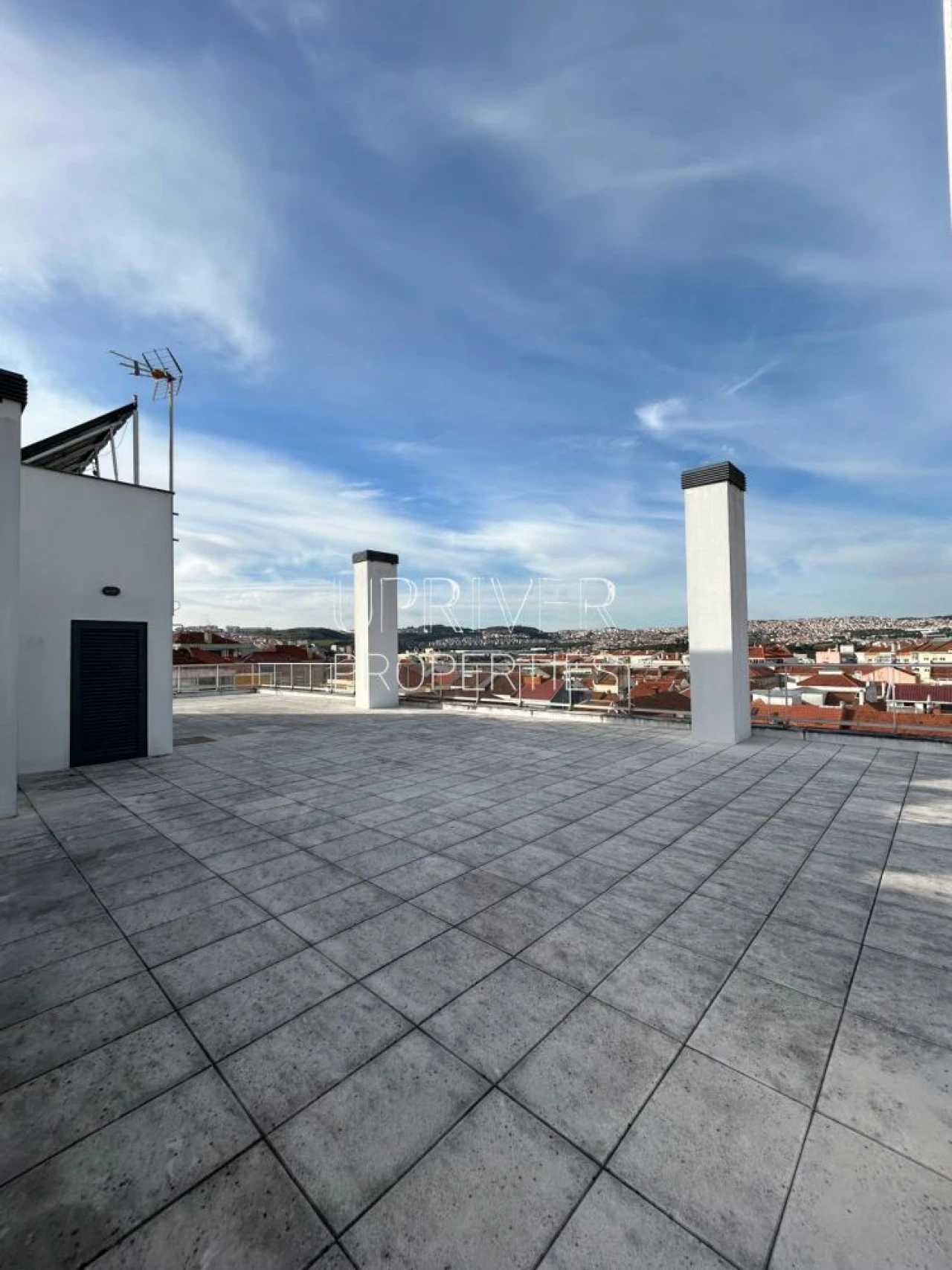Apartamento T1 para Venda em Pontinha e Famões Foto 26