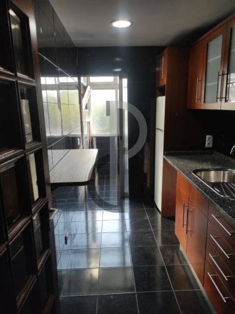Apartamento T3 para Venda em Lordelo do Ouro e Massarelos