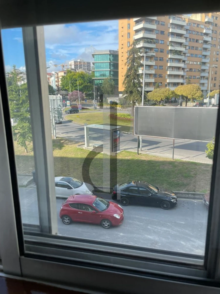Apartamento T3 para Venda em Lordelo do Ouro e Massarelos Foto 24