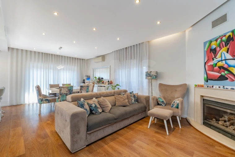Apartamento T5 para Venda em Alverca do Ribatejo e Sobralinho Foto 6