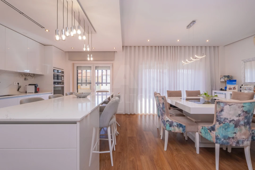 Apartamento T5 para Venda em Alverca do Ribatejo e Sobralinho Foto 2
