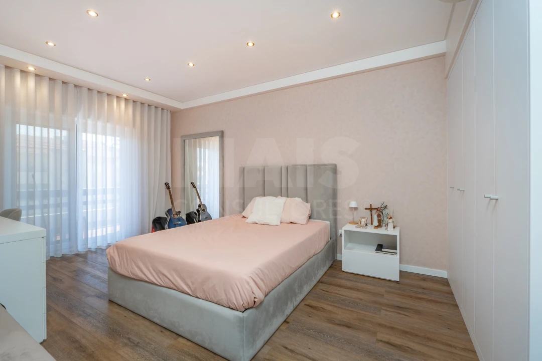 Apartamento T5 para Venda em Alverca do Ribatejo e Sobralinho Foto 12