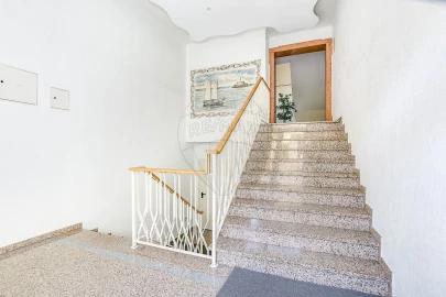 Apartamento T1 para Arrendamento em Carcavelos e Parede