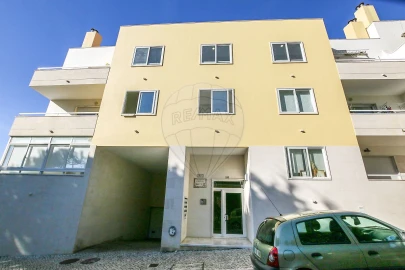 Apartamento T1 para Arrendamento em Carcavelos e Parede