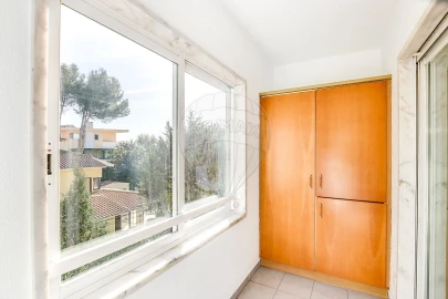 Apartamento T1 para Arrendamento em Carcavelos e Parede
