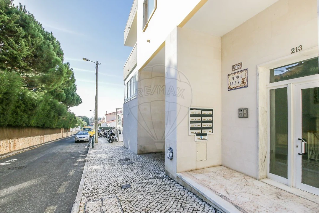 Apartamento T1 para Arrendamento em Carcavelos e Parede Foto 13