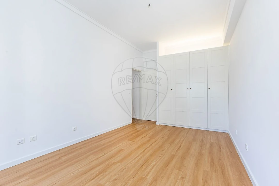 Apartamento T3 para Arrendamento em São Domingos de Benfica Foto 7