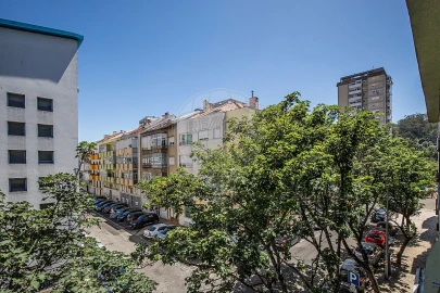 Apartamento T3 para Arrendamento em São Domingos de Benfica