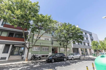 Apartamento T3 para Arrendamento em São Domingos de Benfica