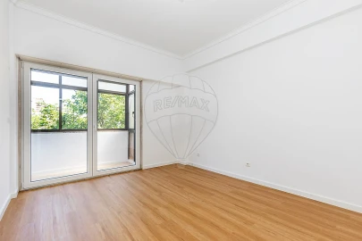 Apartamento T3 para Arrendamento em São Domingos de Benfica