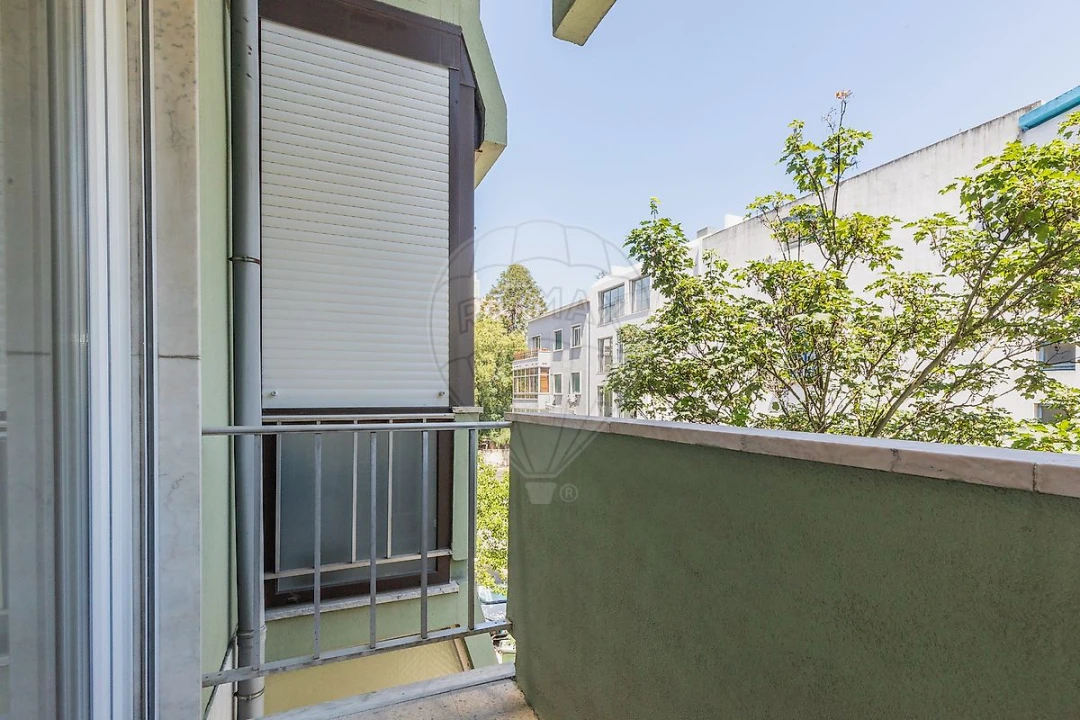 Apartamento T3 para Arrendamento em São Domingos de Benfica Foto 19