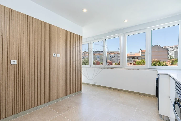 Apartamento T3 para Arrendamento em São Domingos de Benfica Foto 15