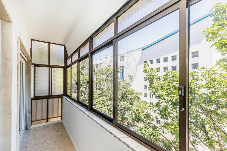 Apartamento T3 para Arrendamento em São Domingos de Benfica Foto 17