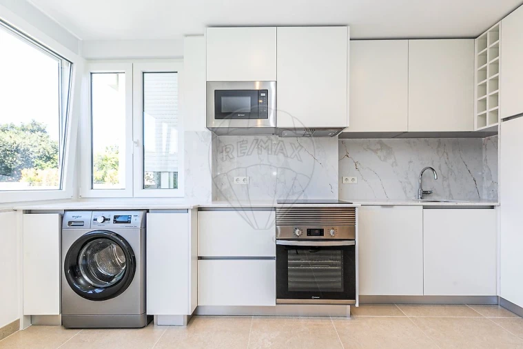 Apartamento T3 para Arrendamento em São Domingos de Benfica Foto 16