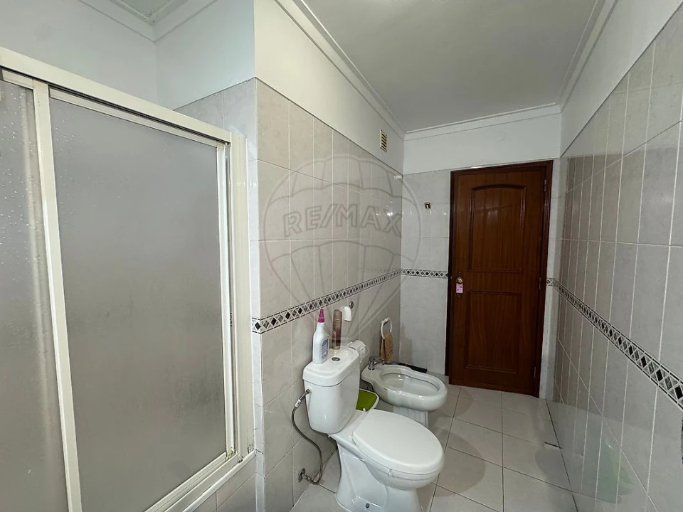 Apartamento T3 para Venda em Cacém e São Marcos Foto 36