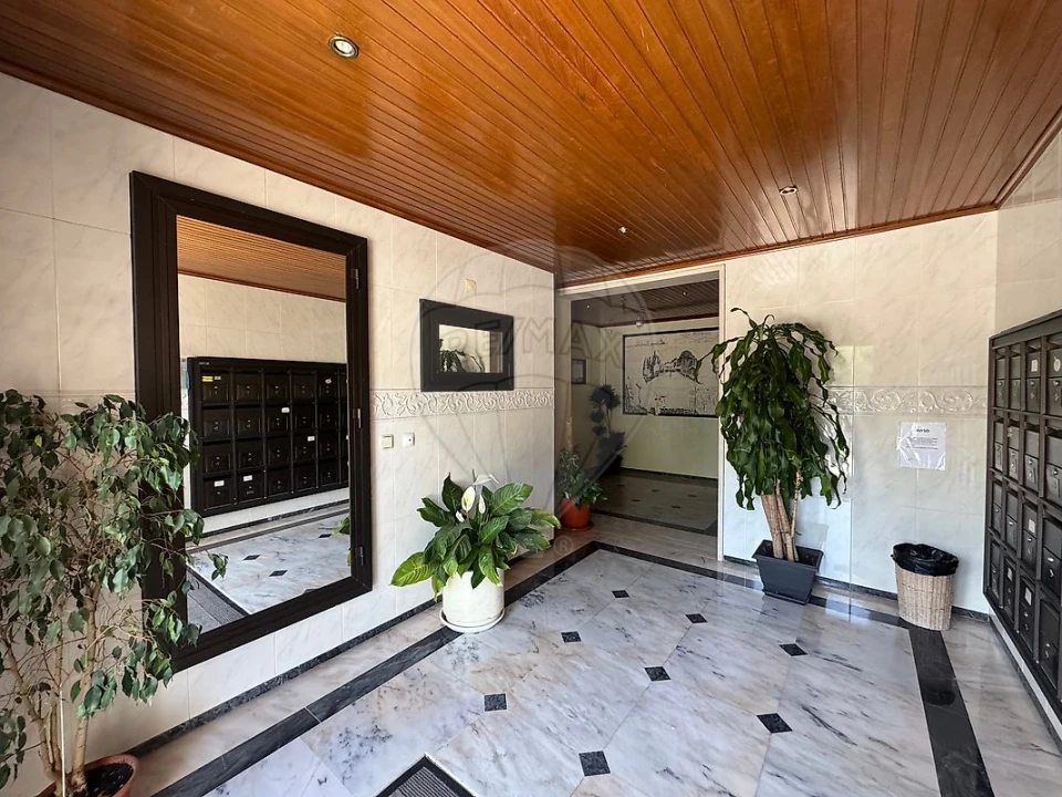 Apartamento T3 para Venda em Cacém e São Marcos Foto 3