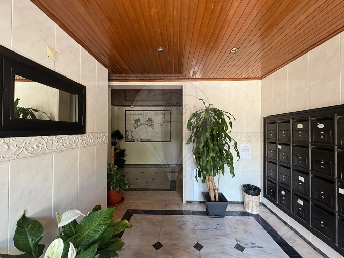 Apartamento T3 para Venda em Cacém e São Marcos Foto 2