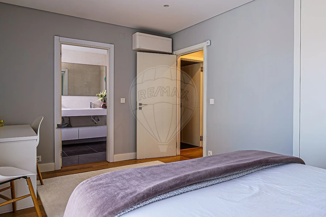 Apartamento T3 para Venda em Ajuda Foto 11