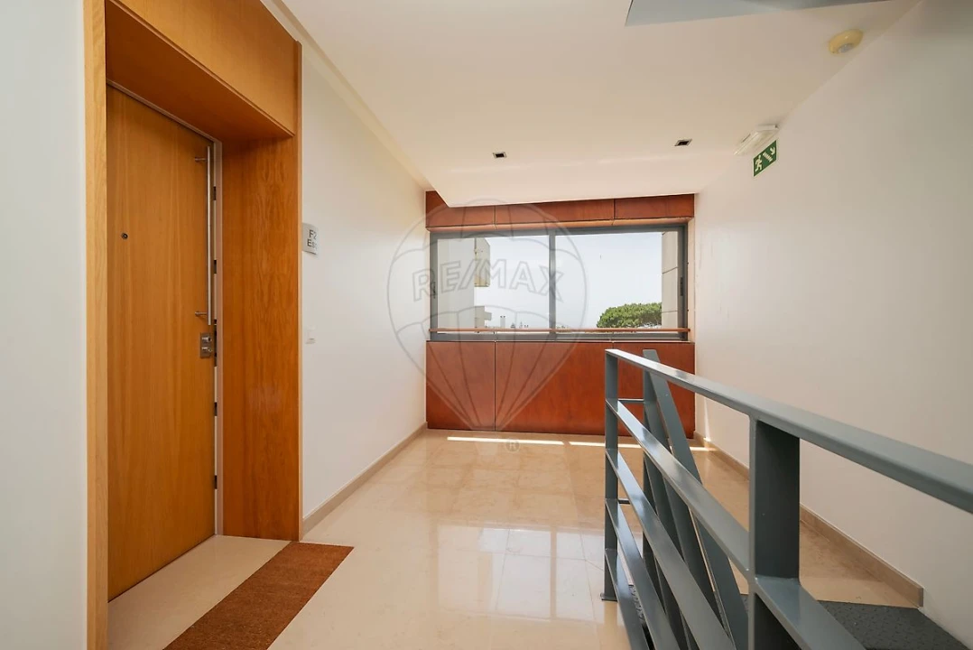 Apartamento T3 para Arrendamento em Carcavelos e Parede Foto 47