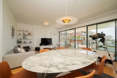 Apartamento T3 para Arrendamento em Carcavelos e Parede