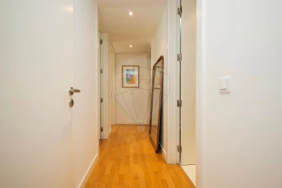 Apartamento T3 para Arrendamento em Carcavelos e Parede