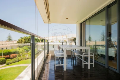 Apartamento T3 para Arrendamento em Carcavelos e Parede