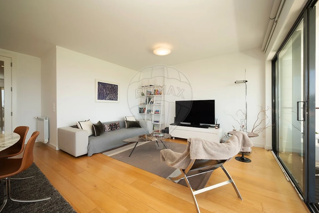 Apartamento T3 para Arrendamento em Carcavelos e Parede Foto 13