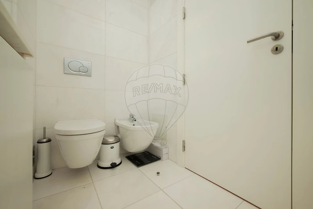 Apartamento T3 para Arrendamento em Carcavelos e Parede Foto 3