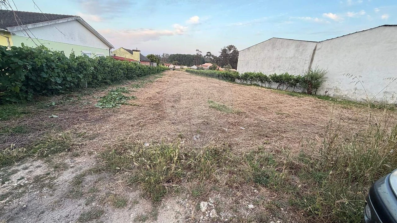Terreno para Venda em Eixo e Eirol Foto 5