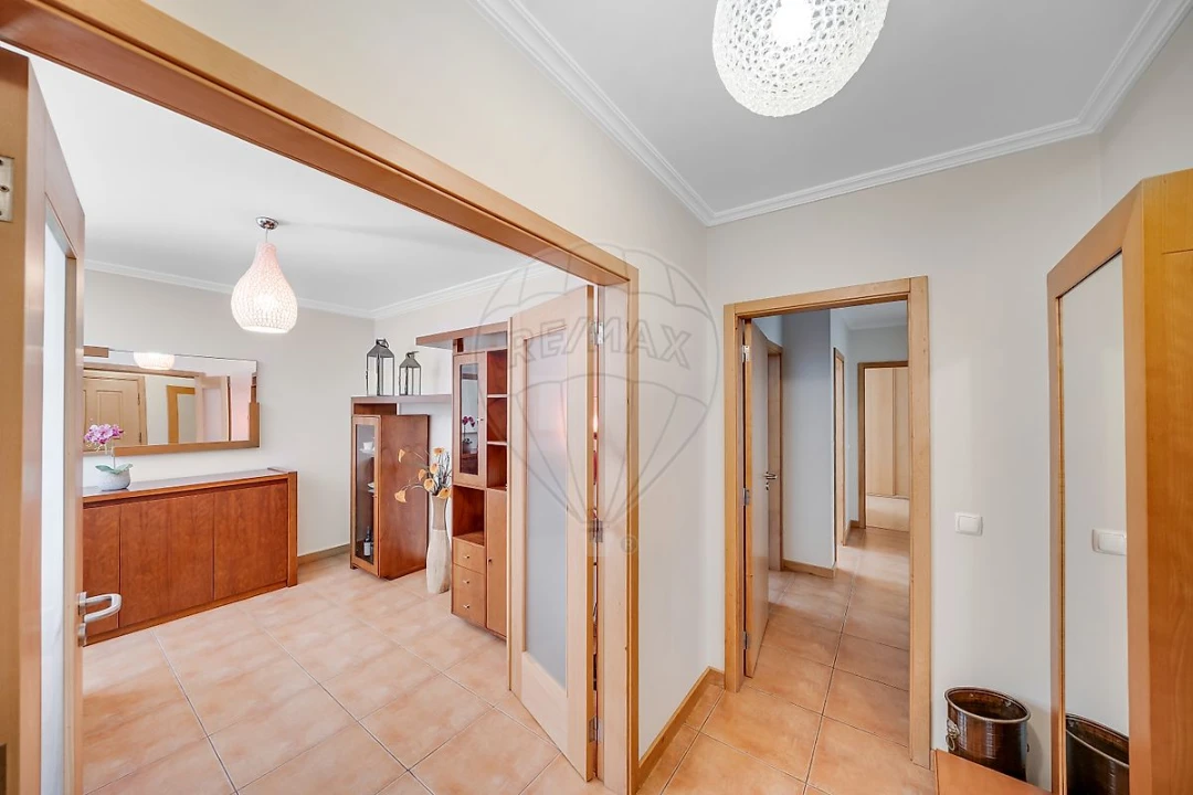 Apartamento T2 para Venda em Eixo e Eirol Foto 8
