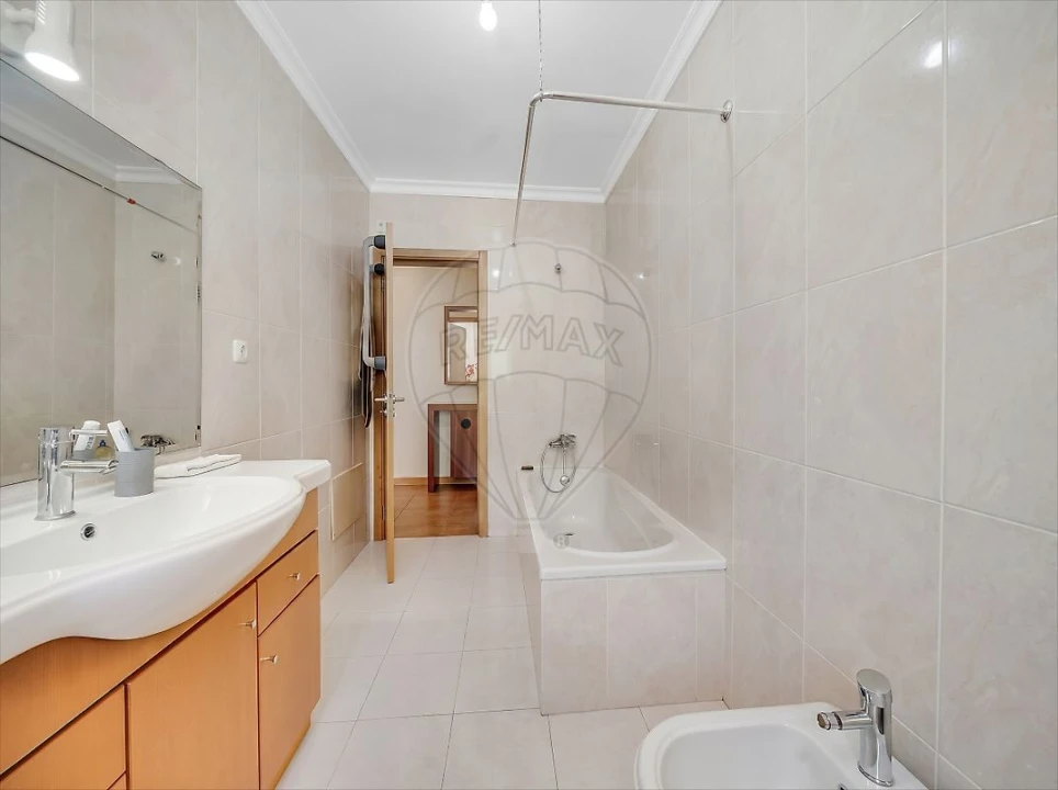 Apartamento T2 para Venda em Eixo e Eirol Foto 2