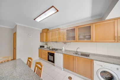 Apartamento T2 para Venda em Eixo e Eirol