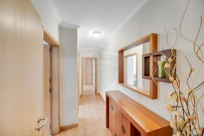 Apartamento T2 para Venda em Eixo e Eirol