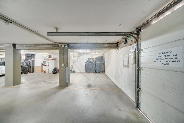 Apartamento T2 para Venda em Eixo e Eirol Foto 21