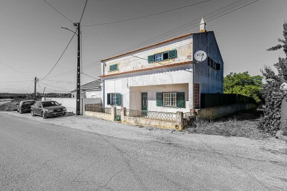 Moradia T4 para Venda em Aveiras de Cima
