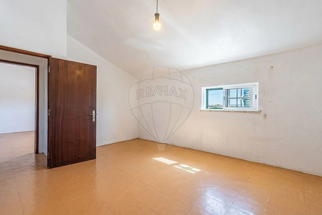 Moradia T4 para Venda em Aveiras de Cima Foto 36