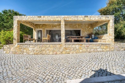 Quinta T4 para Venda em São Sebastião