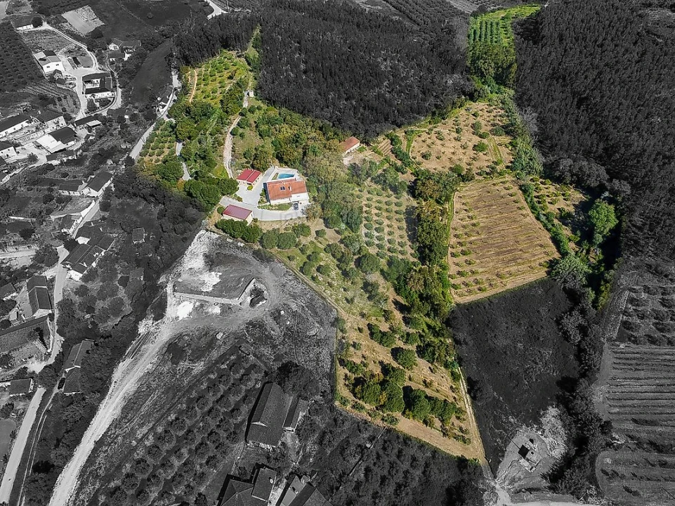 Quinta T4 para Venda em São Sebastião Foto 1