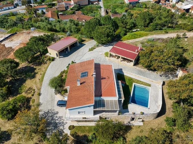 Quinta T4 para Venda em São Sebastião Foto 2