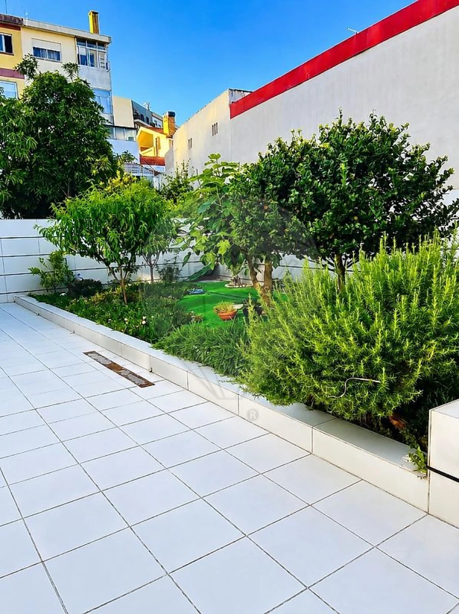Apartamento T2 para Venda em Mafamude e Vilar do Paraíso Foto 17