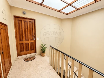Apartamento T3 para Venda em Nogueira e Silva Escura