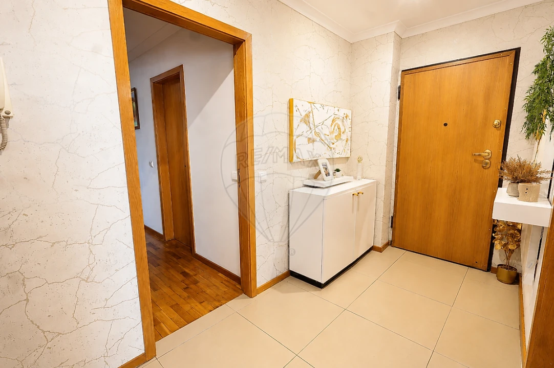 Apartamento T2 para Venda em Moreira Foto 15