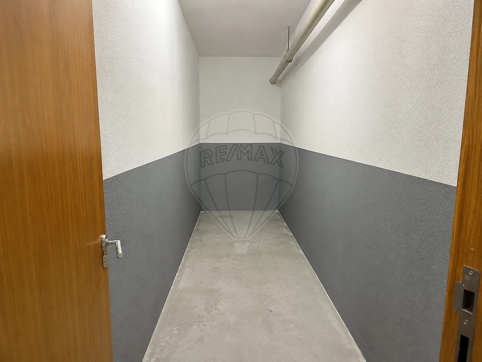 Apartamento T2 para Venda em Moreira Foto 7