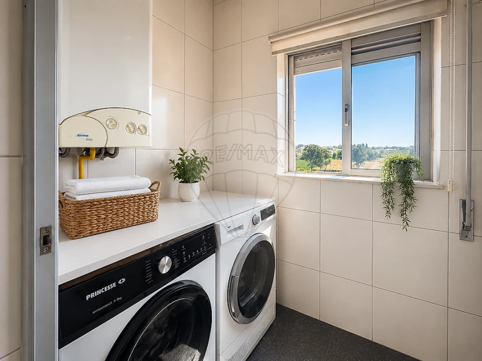 Apartamento T2 para Venda em Moreira Foto 3