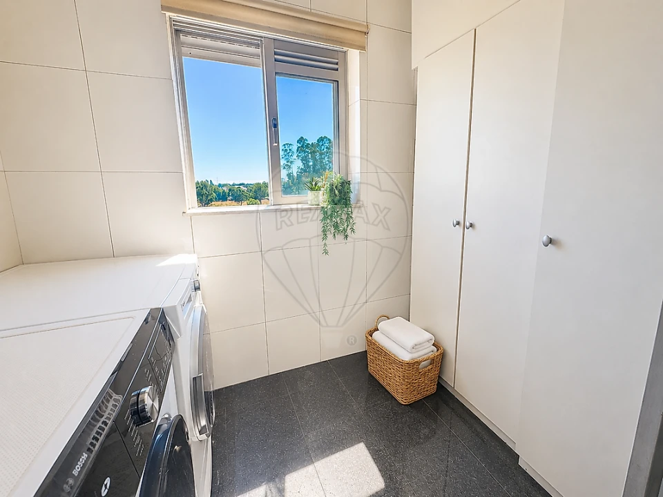 Apartamento T2 para Venda em Moreira Foto 2